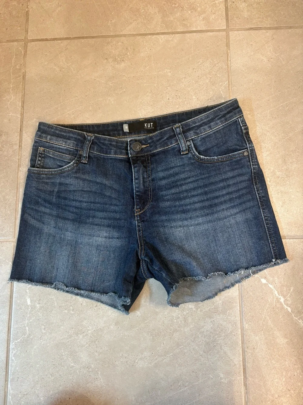 KUT from the Kloth Women's Gidget Mid Rise Short In Stimulating Wash Size 10